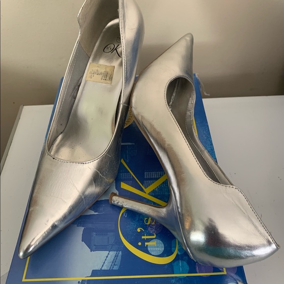 It’s Ok Silver Heels, Size 11W - Picture 2 of 2